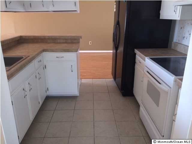 145 Southard Dr - Photo 3 of 5