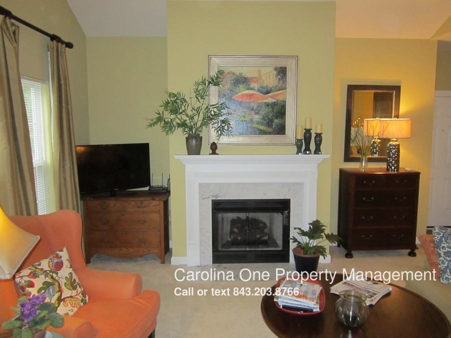 507 S Elgin Ct - Photo 3 of 20