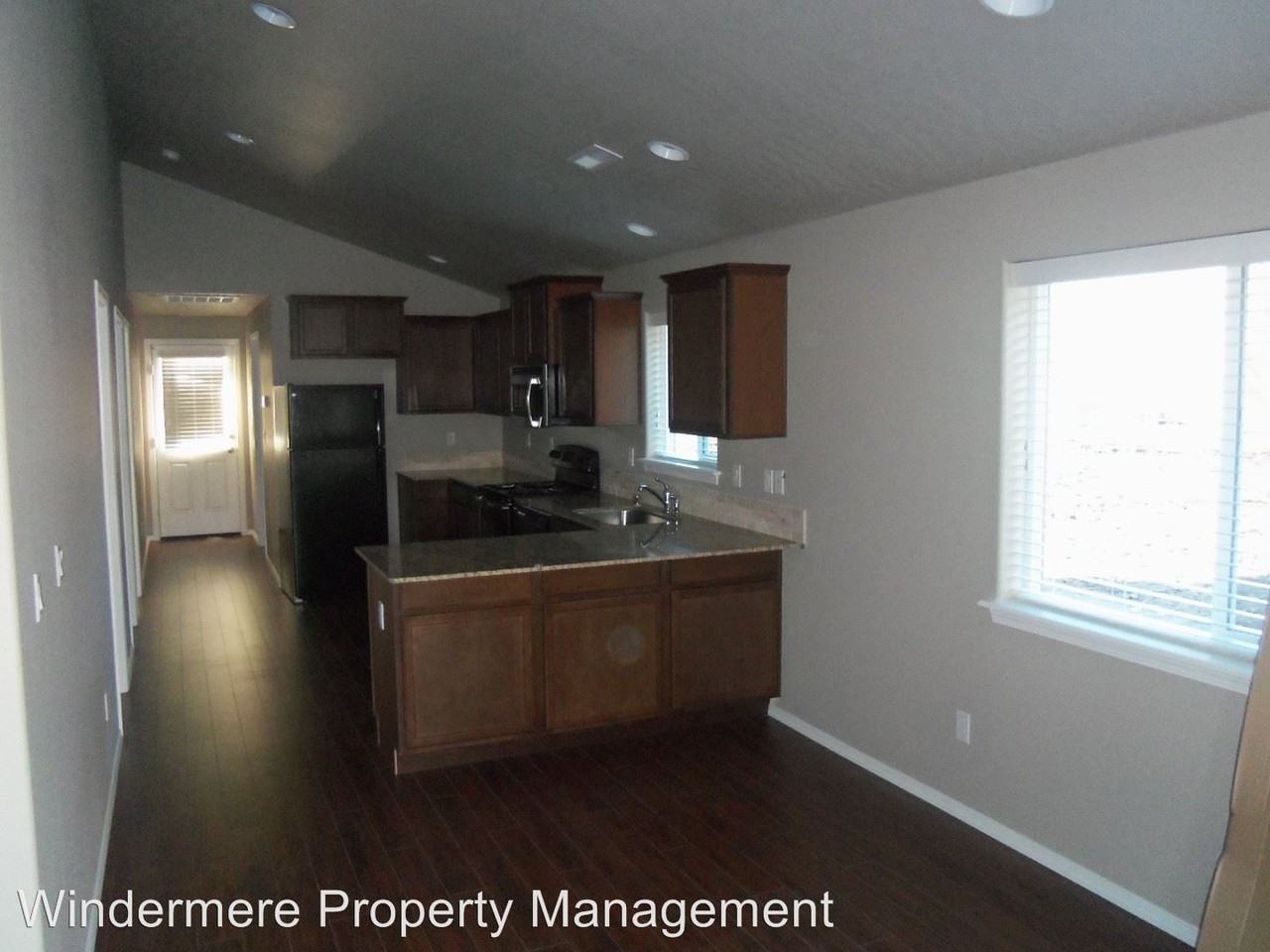 Sunset Lodge North Cottages Chinook Loop - Photo 3 of 7