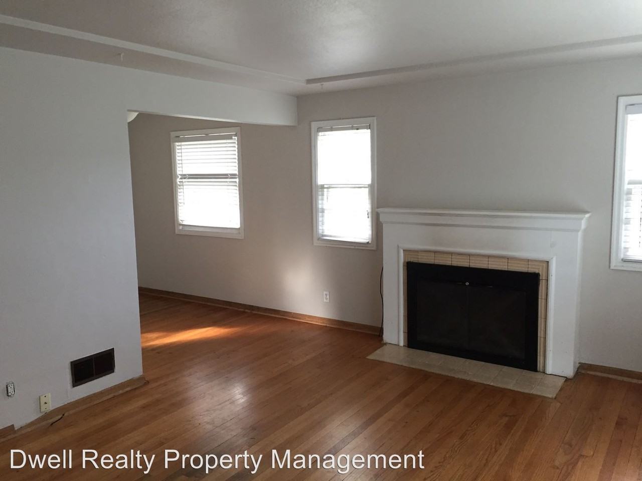 6354 N Bowdoin St - Photo 3 of 9