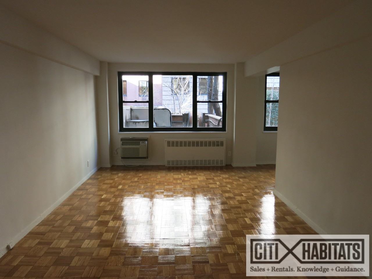 250 E 39th St #2-M