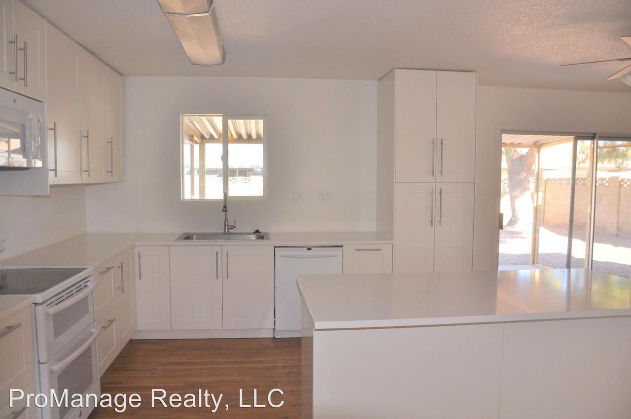 2146 E Watson Dr - Photo 2 of 16