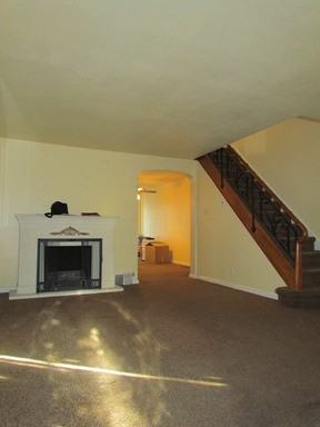 257 E Fariston Dr - Photo 2 of 16