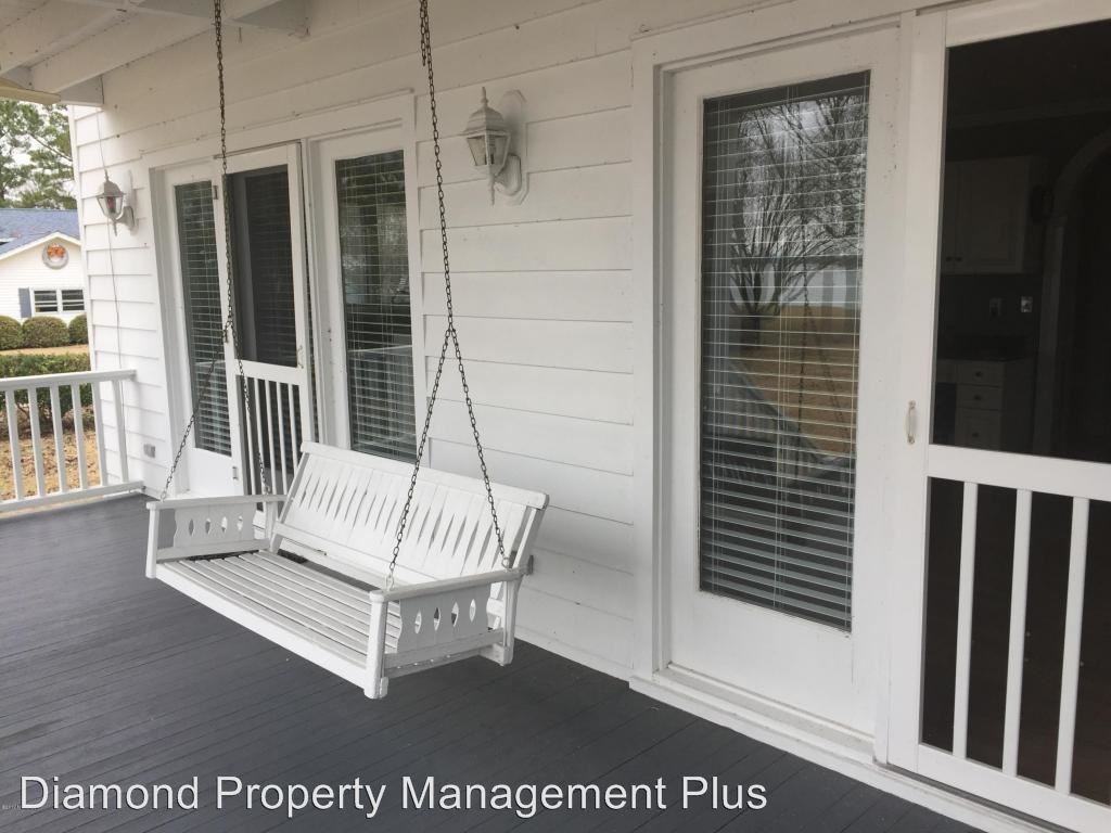 303 A St - Photo 3 of 8