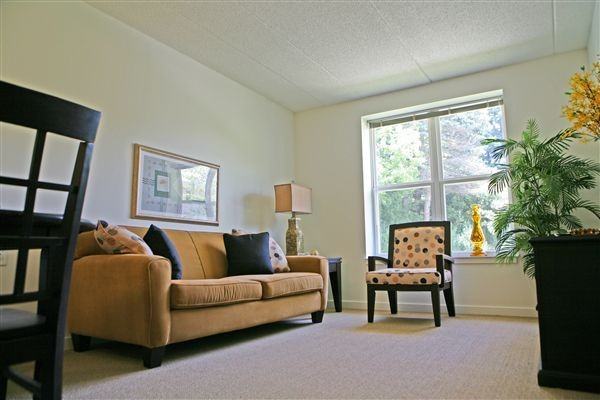 Heron Manor - Photo 2 of 10