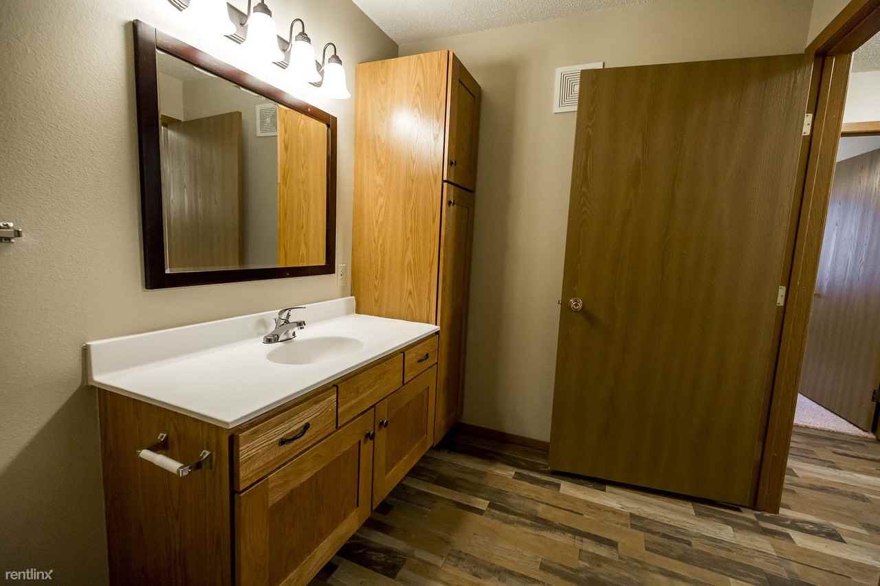 North Pointe Apartments - Photo 3 of 9