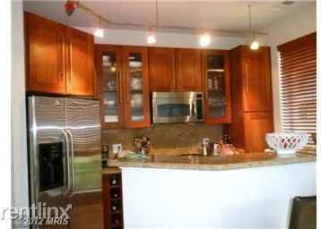 2200 N Westmoreland St - Photo 3 of 17