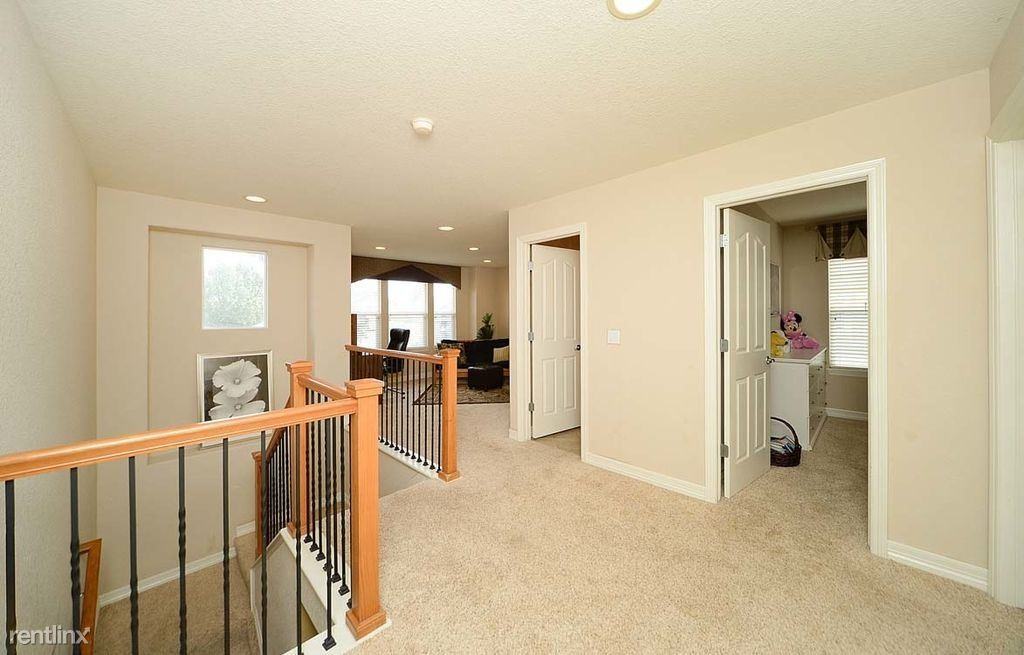 10545 Jaguar Dr - Photo 3 of 20