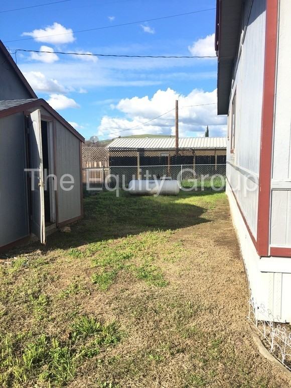 32206 Sierra Dr - Photo 2 of 29