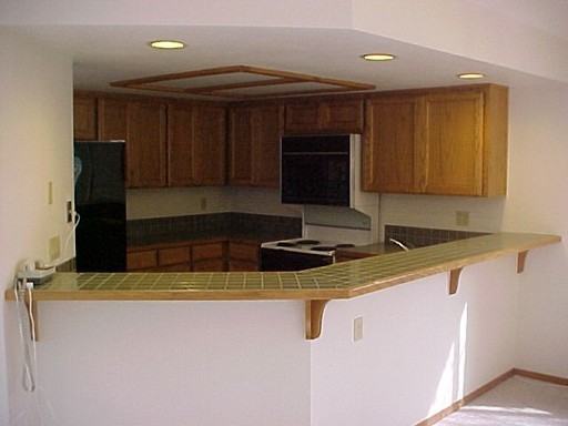 2050 Sunray Cir - Photo 3 of 7
