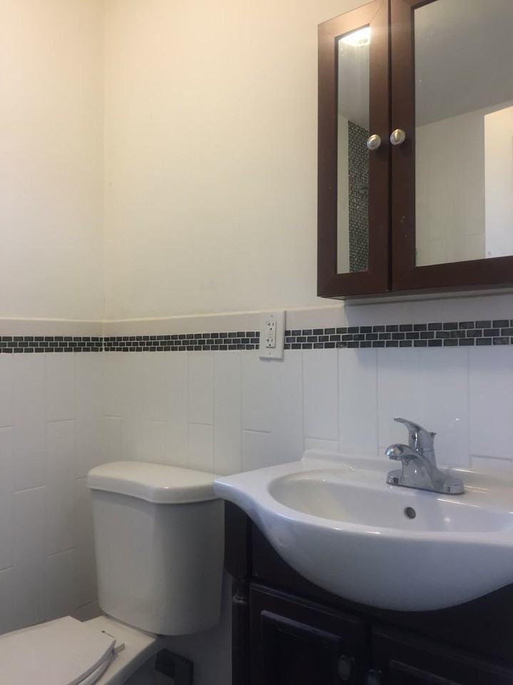 158 Putnam Ave - Photo 2 of 11