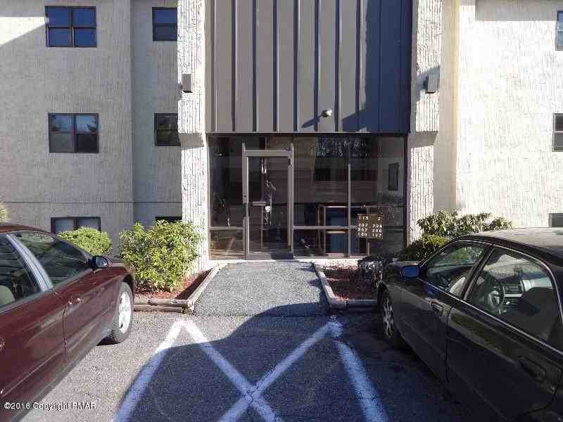 Foxfire Dr, Mount Pocono, PA 18344 2 Bedroom Condo for 1,250/month