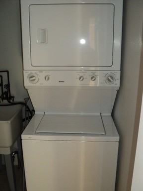 573 Selma St - Photo 2 of 7