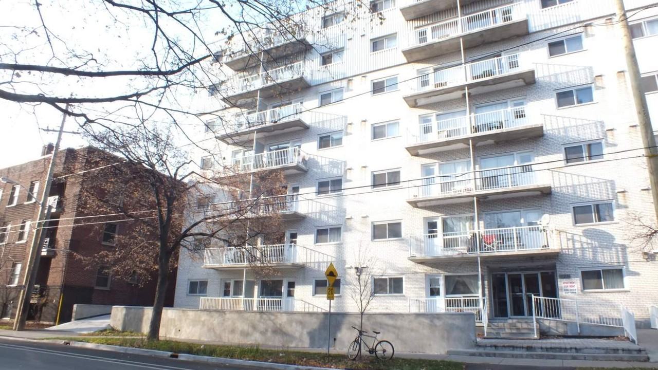 125 Stewart St, Ottawa, ON K1N 6J3 1 Bedroom Apartment for Rent