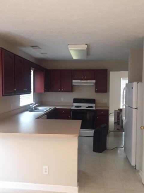 3032 Harbor Lights Dr - Photo 2 of 11