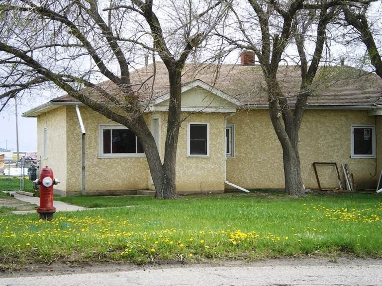 5323 57 St, Taber, AB T1G 1L7 2 Bedroom Apartment for Rent PadMapper