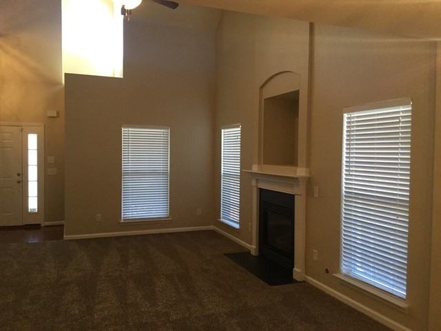 7472 Riverland Dr - Photo 2 of 15