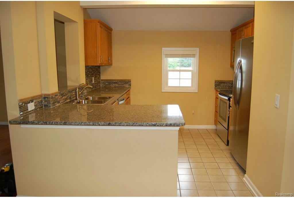 179 N Milford Rd - Photo 2 of 17