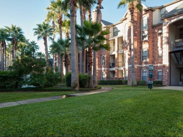 Phoenician Apartments (Closed) - Photo 3 of 20