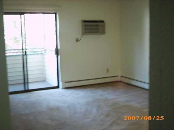 Courtyard Estates - Photo 3 of 12