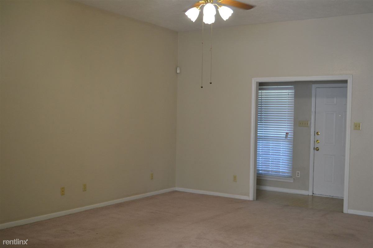 4605 Brompton Ln - Photo 2 of 9