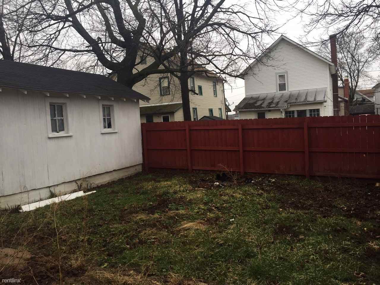 413 Carroll St - Photo 2 of 14