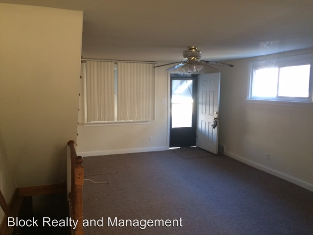 345 W 22nd St - Photo 2 of 6