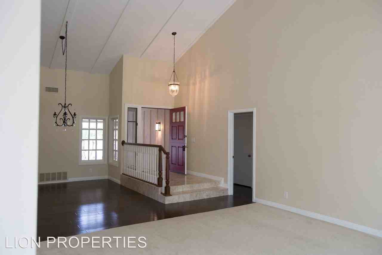 18773 Tomahawk St - Photo 3 of 22