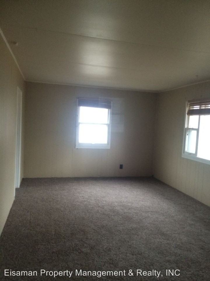 1231 Roy St - Photo 3 of 18