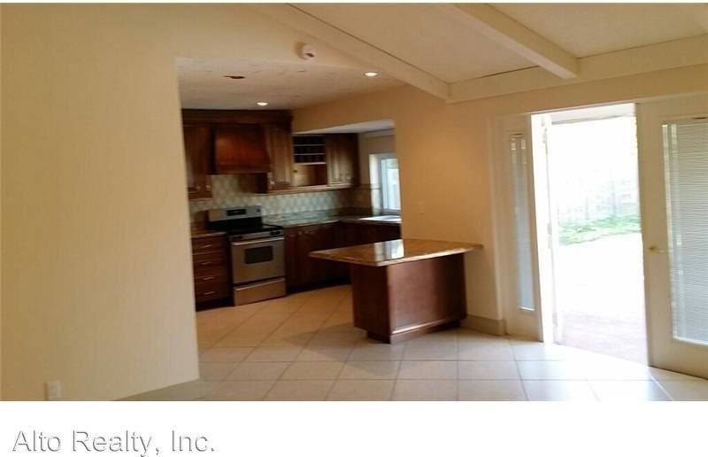 10803 NW 26th St - Photo 2 of 7