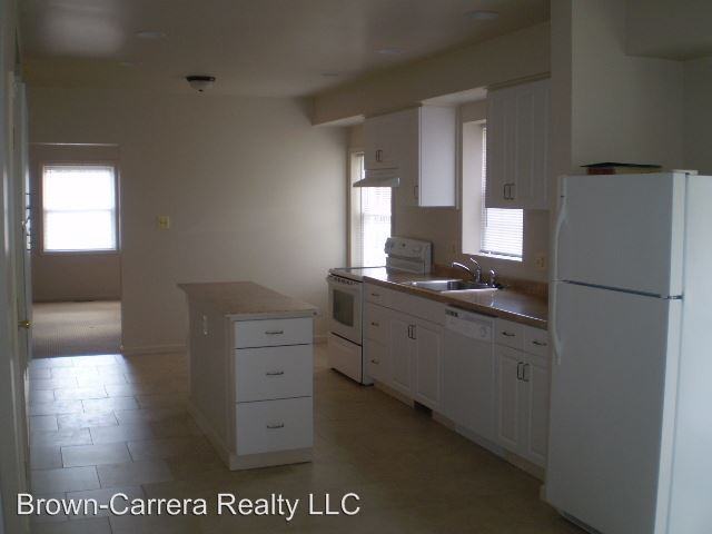 641 E G St - Photo 2 of 9