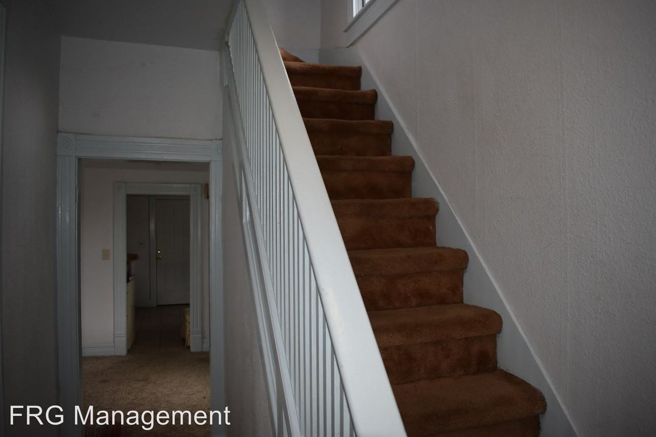 808 N 19th St - Photo 3 of 15