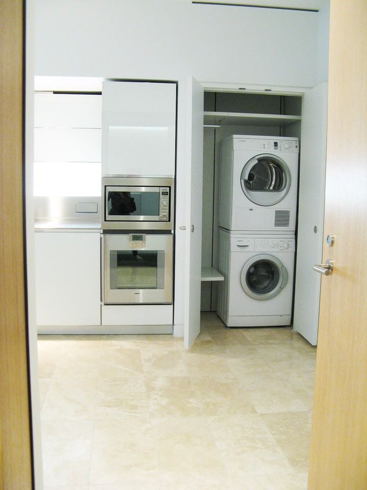 535 East Hastings Street #1501 - Photo 3 of 9