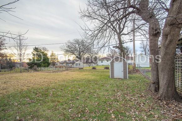 2401 NE 52 St - Photo 3 of 27