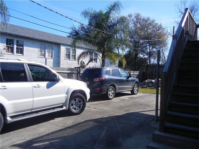 8235 Pritchard Pl - Photo 2 of 19