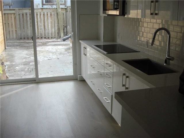 209 Marlborough Pl - Photo 2 of 14