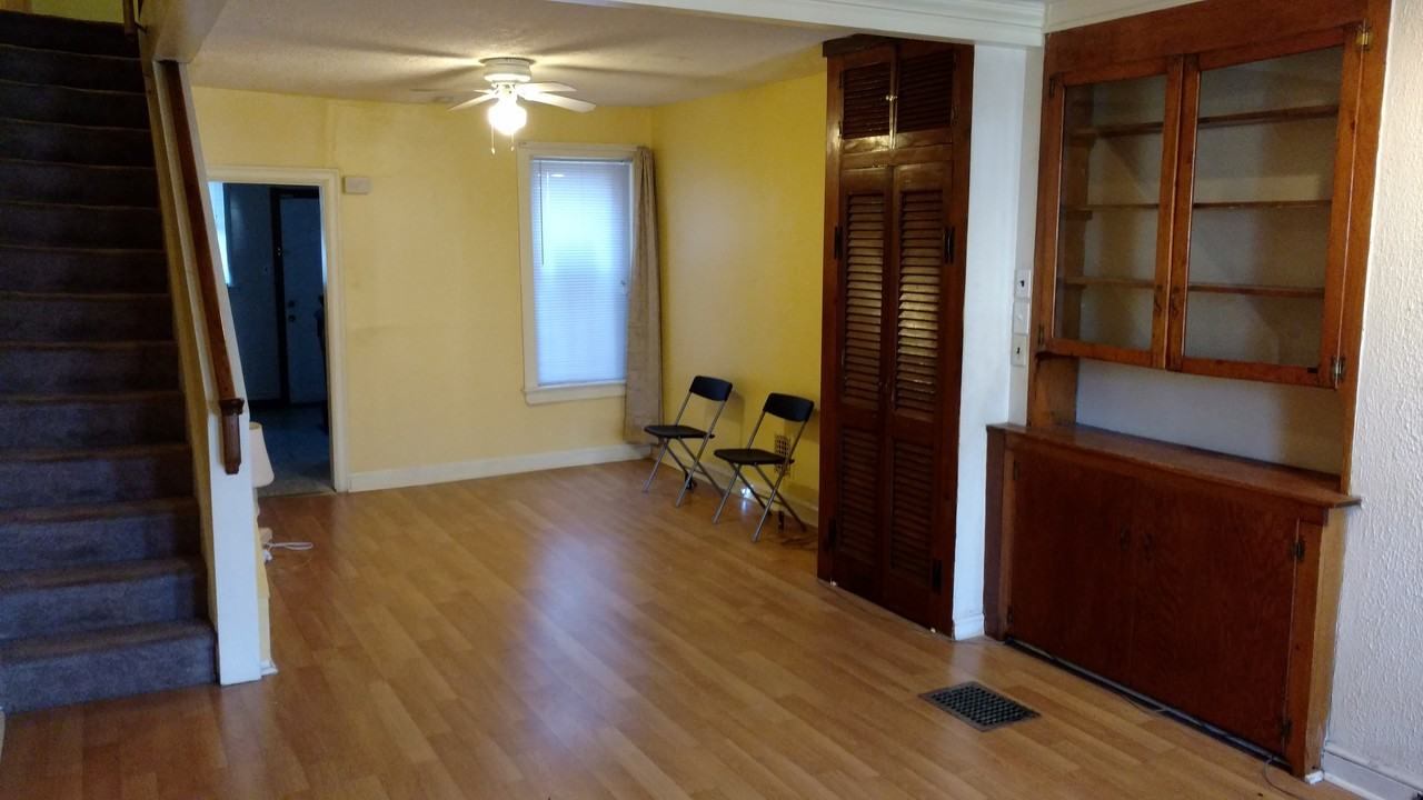 2920 Washington St - Photo 2 of 9