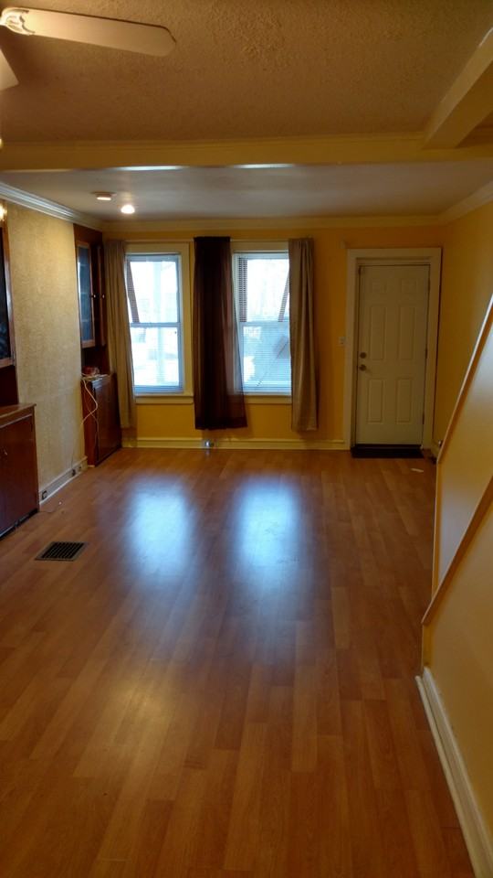 2920 Washington St - Photo 3 of 9