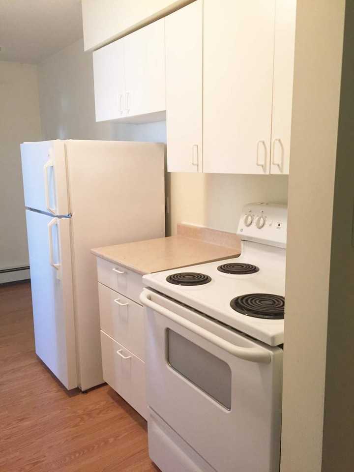 4827 48 Ave - Photo 3 of 10