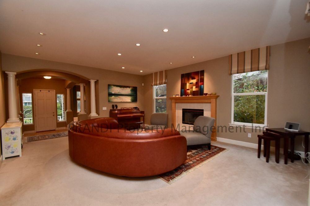 48 Skyview Terrace - Photo 3 of 20