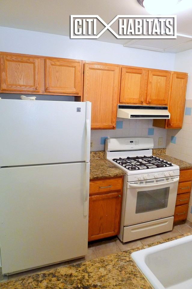 448 E 141st St #1 - Photo 2 of 8