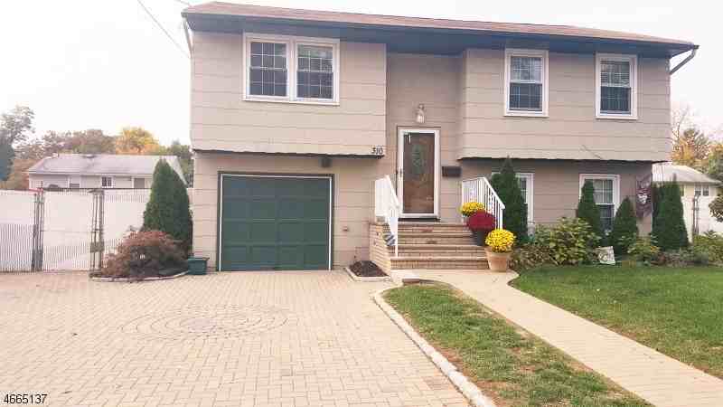 310 Rock Ave - Photo 2 of 25