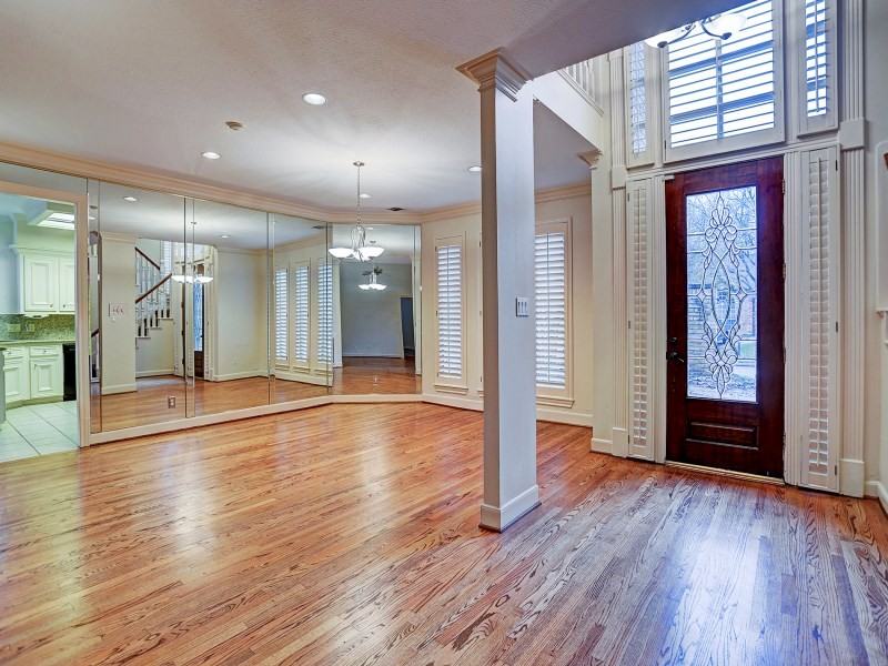 11602 Vailrun Dr - Photo 2 of 18