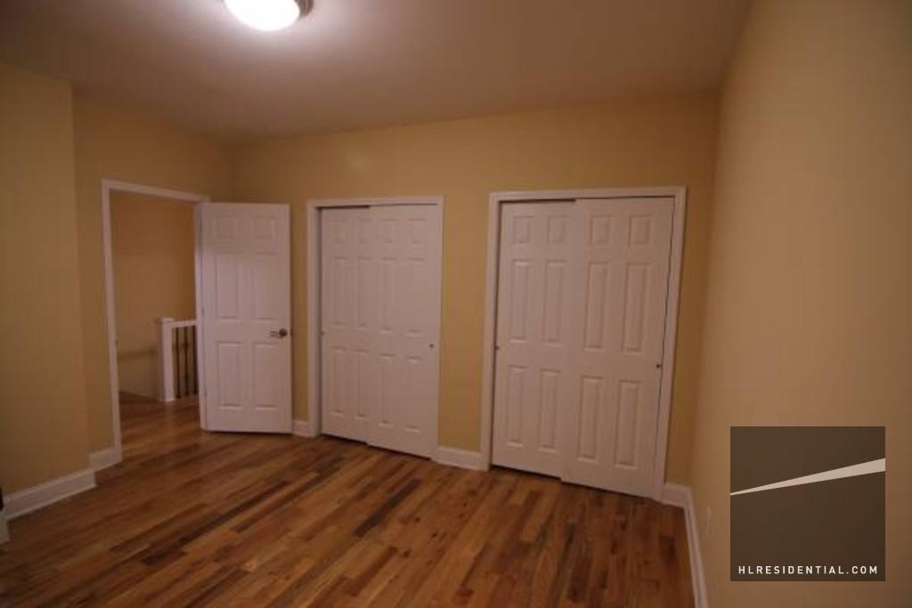 78-09 95th Ave 2 - Photo 3 of 9