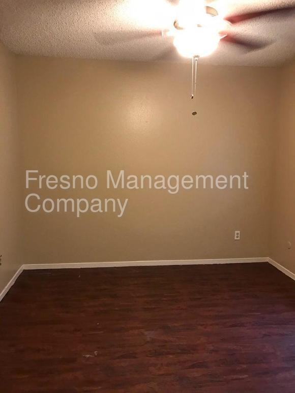 1334 W Dyer Ave - Photo 2 of 16