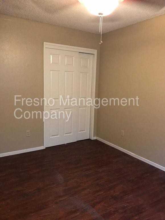 1334 W Dyer Ave - Photo 3 of 16