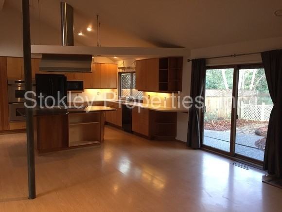 3153 Hambletonian Ln - Photo 2 of 21