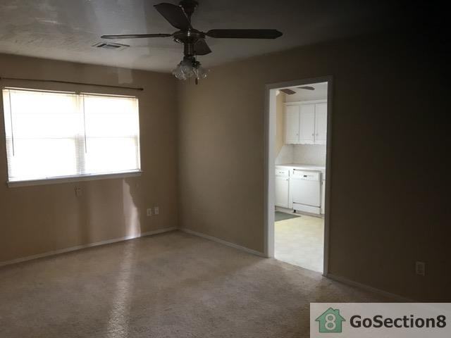620 N Tompkins Dr - Photo 2 of 8
