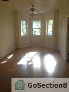 1921 N Hamlin Ave - Photo 3 of 5