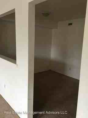 2038 Jason Dr - Photo 3 of 6